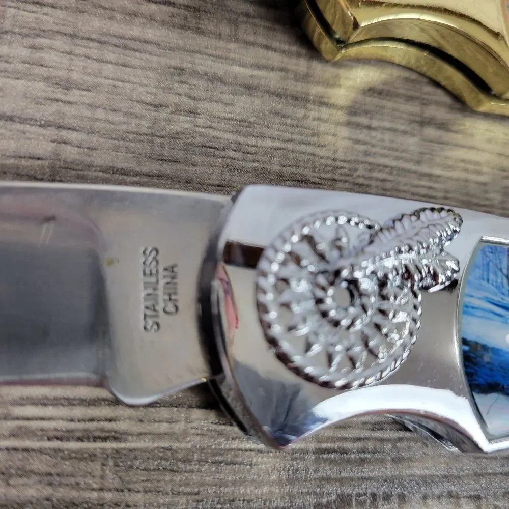 Decorative Folding Knife‎ and Keychain Set with Decorative Tin